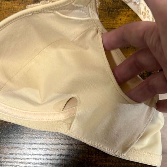 NWOT. ABC cream T-shirt bra 40 AA - Picture 11 of 16